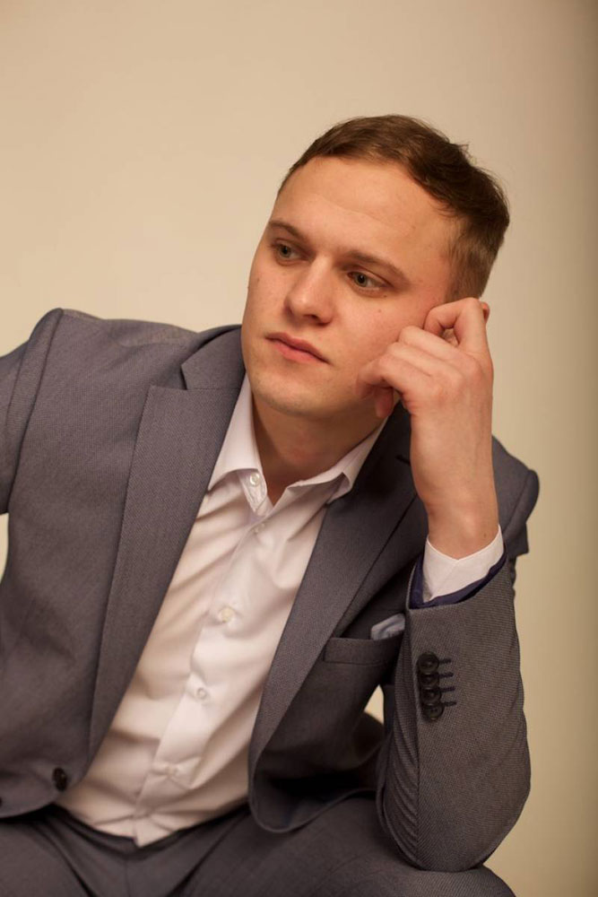 Актер Игорь Васильев Фото