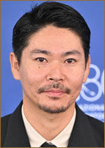   (Hitoshi Omika, 大美賀均) 