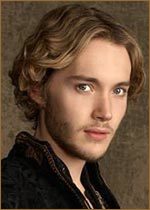   (Toby Regbo, Toby Finn Regbo) 