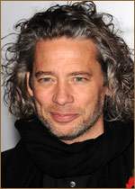   (Dexter Fletcher) 