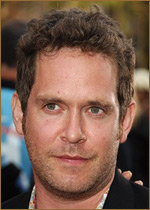   (Tom Hollander) 