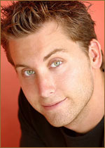    (James Lance Bass) 