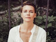 «Мужчинам дети не нужны»: Любовь Толкалина о женственности, страдании и смирении