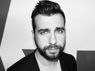 СМИ: Иван Ургант распродаёт недвижимость в России